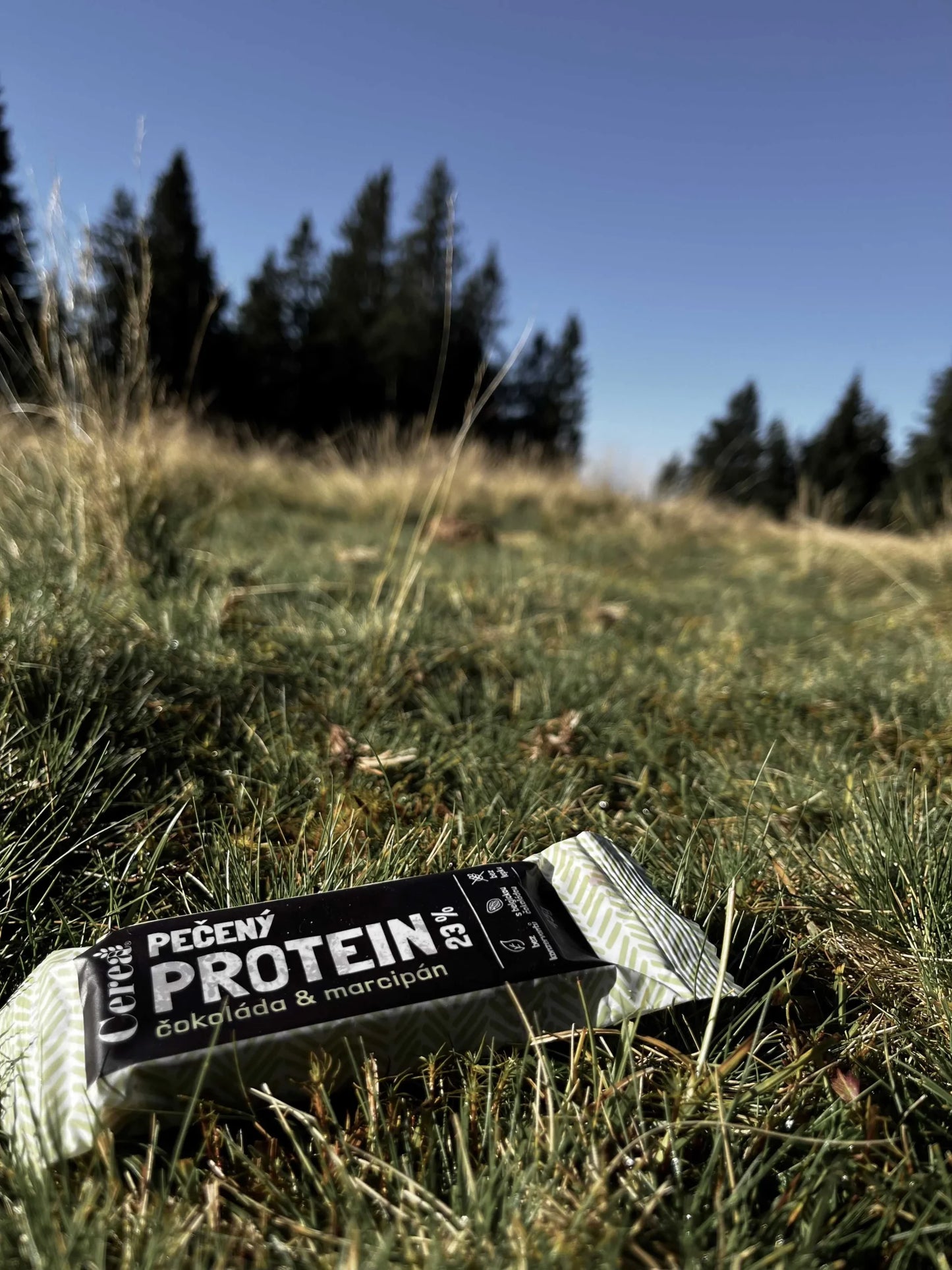 BEZLEPKOVÝ PEČENÝ PROTEIN – ČOKOLÁDA & MARCIPÁN